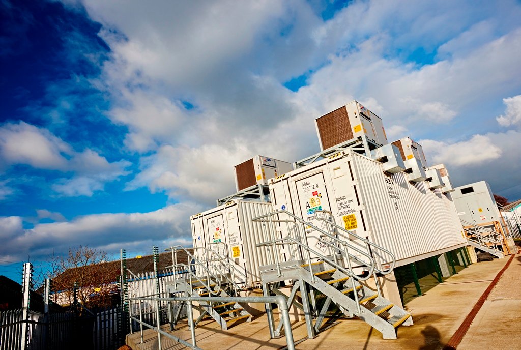 THE IMPACT OF BATTERY ENERGY STORAGE SYSTEM ON LOSSES